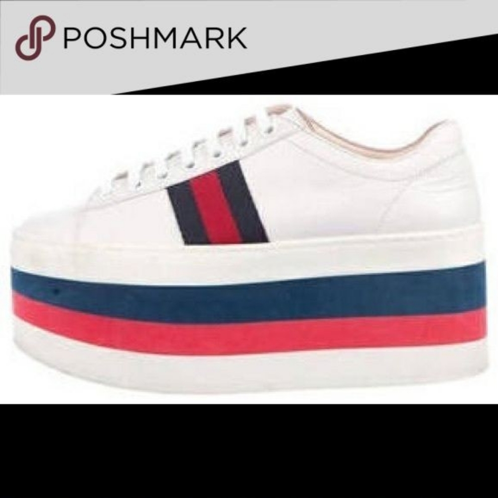 Gucci sneakers. Great deal , AUTHENTIC. Christmas 🎄 sale!